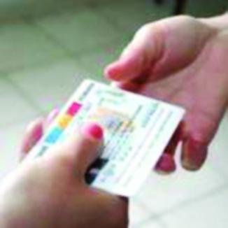 Un moldovean a dat 500 de euro pe o carte de identitate românească falsă